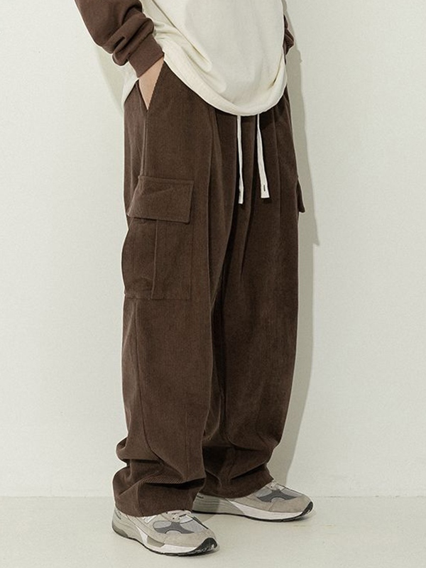 Pantalones cargo con cordones y bolsillo con solapa de pana para hombre-3