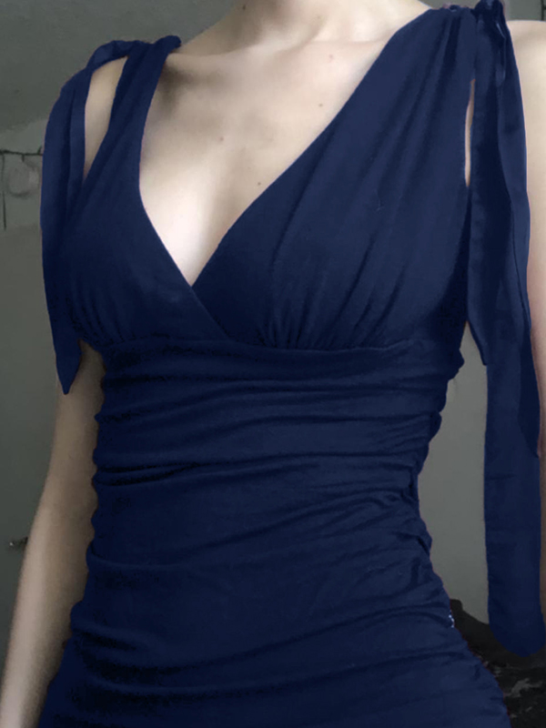 Camiseta vintage morada con cuello en V cruzado-1