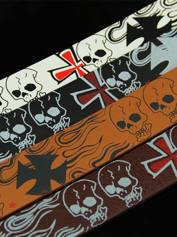 Cinturón de piel sintética con calavera ardiente-1